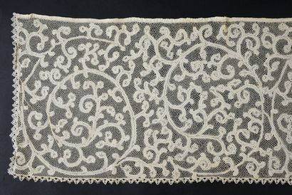 null Two large borders in lace of Milan, spindles, 2nd half of the XVIIth century.
A...