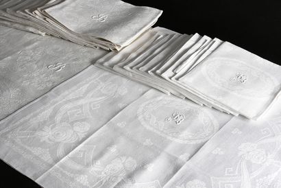null Two suites of twelve damask napkins, end of the XIXth and middle of the XXth...