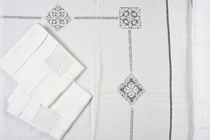  Two embroidered bed linen sets, sheet and two pillowcases, 1st half of the XXth...