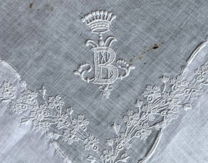 null 
Handkerchief embroidered with the coat of arms and the count's crown, 2nd half...