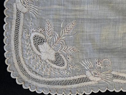 null Four embroidered handkerchiefs, 2nd half of the nineteenth century.
In linen...