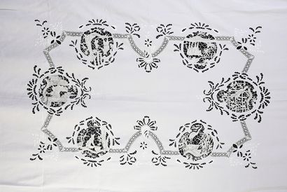  Tablecloth with the fables of the Fountain, 1st third of the XXth century. Of oval...