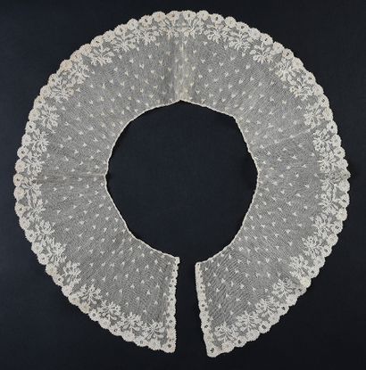 null Large lace berthe collars, England and Italy, 2nd half of the 19th century.
Three...