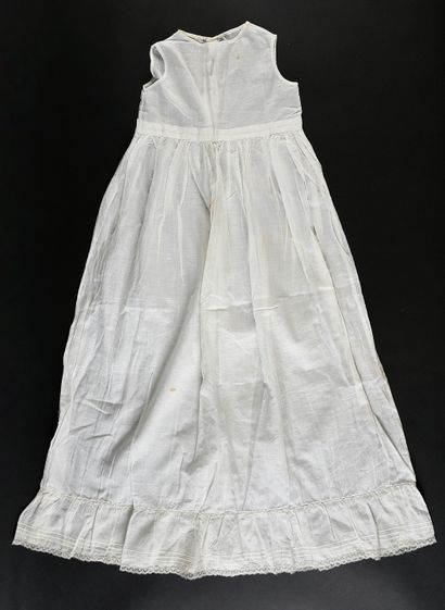 null Long christening gown, late nineteenth century.
Baptismal dress in hand-spun...