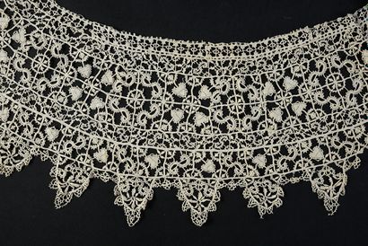 Needle lace, Italy, 17th century ? Neckline...