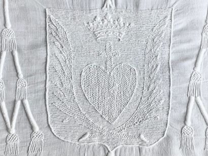 null 
Liturgical linen embroidered with the arms of a bishop of Laval, circa 1887-88.



Linen...