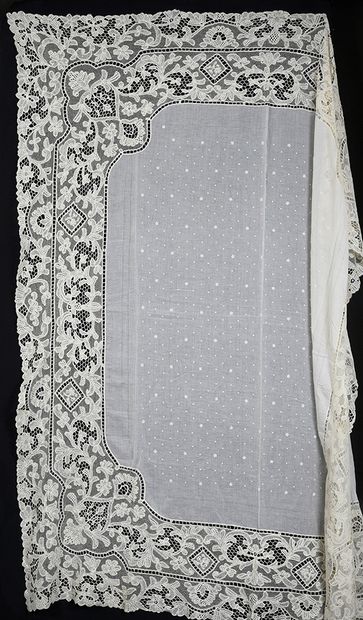 Lace tablecloth, Belgium, early 20th century....