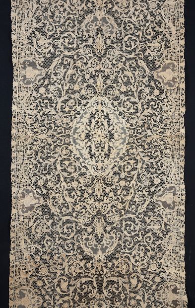 null Superb tablecloth in lace of Venice and Burano, needle, Italy, 1st half of the...