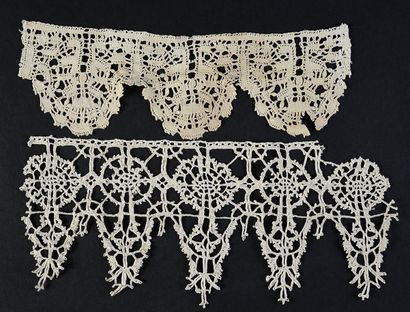 null Four borders, spindles, Genoa, beginning of the XVIIth century.
Spindle lace...