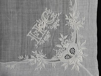  Embroidered handkerchiefs, covenant arms, late 19th century. In linen finely embroidered...