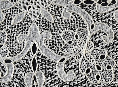 null Rare small doily, Halas lace, needle, Hungary, 1st half of the XXth century.
A...
