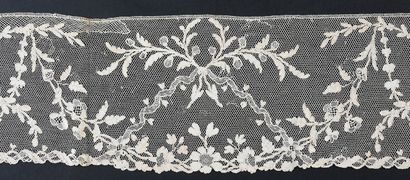 null Large Argentan lace border, needlepoint, 2nd half of the 18th century.
Decorated...