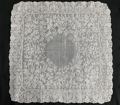 null Two sumptuously embroidered handkerchiefs, 2nd half of the 19th century. 
 In...