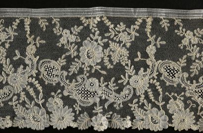 null Two ruffles in Point d'Angleterre, Belgium, 2nd half of the XIXth century.
One...