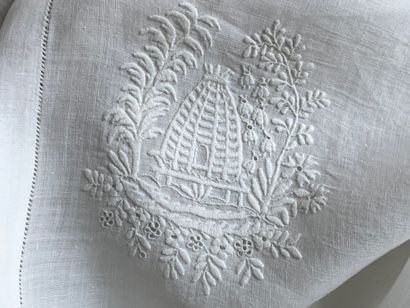 null Two large embroidered handkerchiefs, 1st third of the 19th century In hand-threaded...