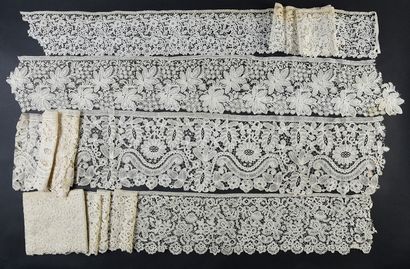 null Four ruffles, Duchesse de Bruges and Honiton, 2nd half of the 19th century.
Two...