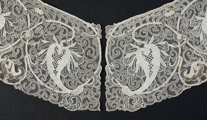 null Rare set of collar and cuffs, Art Nouveau, needlework, circa 1900-1910.
Decorated...
