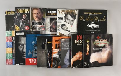 null HALLYDAY JOHNNY (1943/2017): Chanteur et acteur. 1 lot de 14 livres consacrés...