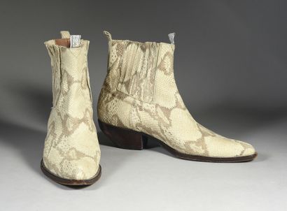JOHNNY HALLYDAY (1943/2017): 1 paire de boots...