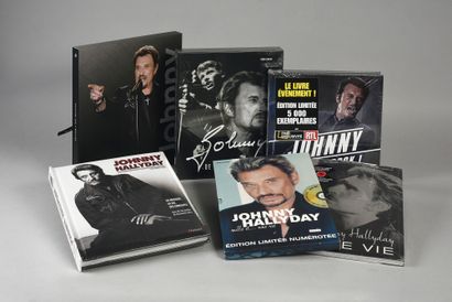 null JOHNNY HALLYDAY (1943/2017): Chanteur et acteur. 1 lot de 6 livres-objets divers...