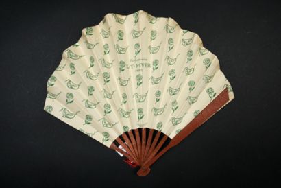 null PERFUMES - L.T. PIVER, circa 1924. Folded fan, the paper sheet illustrated with...