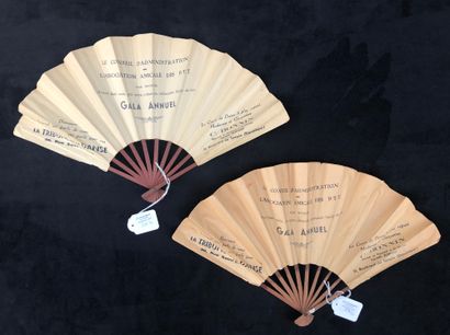 null JOURNALS - LA POSTE - Two folded fans for the annual Gala of the Association...