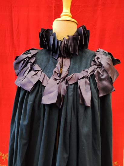 null Partie d’une garde-robe féminine bourgeoise, 1860-1930 environ, principalement...