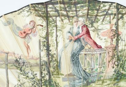 null Le baiser, vers 1890
Éventail plié, la feuille en satin crème peint d'un couple...