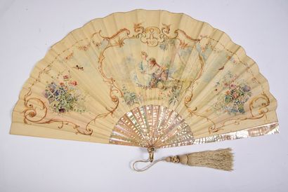 null In the manner of François Boucher, circa 1895
Large folded fan, painted skin...