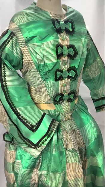 null Elegant afternoon dress circa 1850-1860, green, cream and black checkered taffeta;...