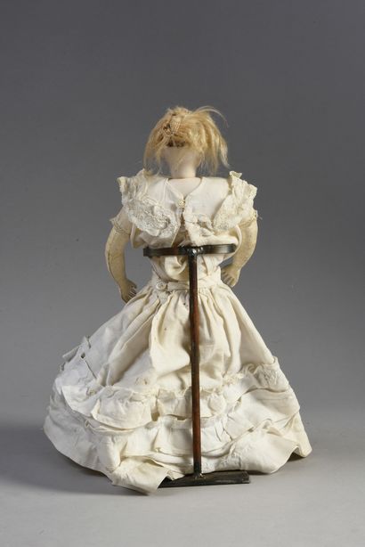 null François GAULTIER Parisienne type fashion doll, with head and bust in pressed...