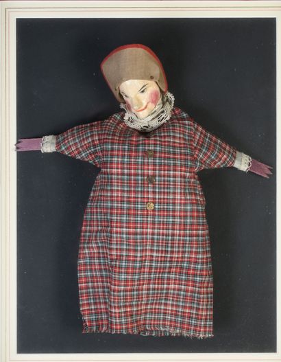 null Set of 5 dolls said of guignol in their blackened wooden frame, paper maché...