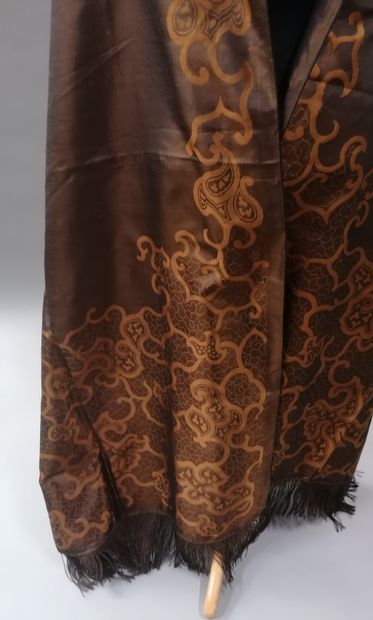 null 472. Stole, circa 1880, taffeta liseré changing black and chocolate decorated...