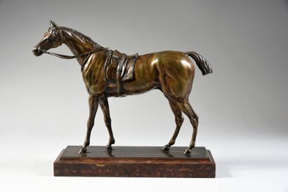 LENORDEZ d'après Thoroughbred horse
Bronze with medal patina on a cherry red marble...