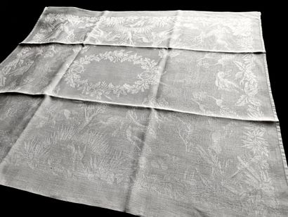 null Suite of five hunting towels, 2nd half of the XIXth century.
In linen damask,...