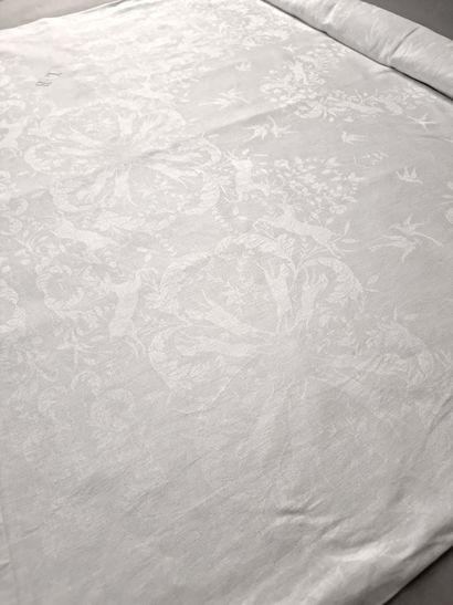 Superb damask tablecloth, with deer and pheasants,...