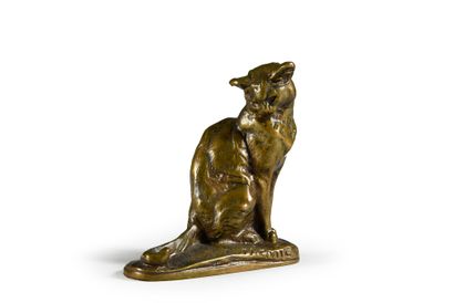 École de la fin du XIXe siècle Seated cat.
Bronze.
H. : 8,5 m