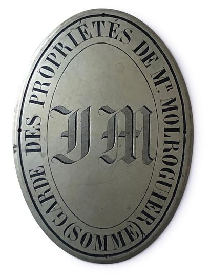 null Guard plate of the properties of Mr MOLROGUIER (Somme), oval in white metal,...