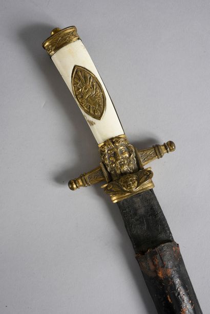 null Hunting knife, ivory spindle with medallion decorated with a trophy of weapon,...