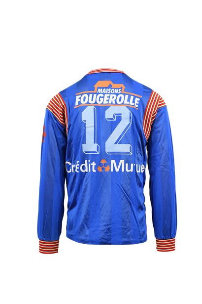 null U.S Créteil. Jersey n°12 worn during the 1988-1989 season of the French Division...