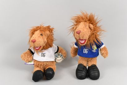 null Ensemble de 3 mascottes officielles «Goleo» pour la Coupe du Monde 2006 en Allemagne....