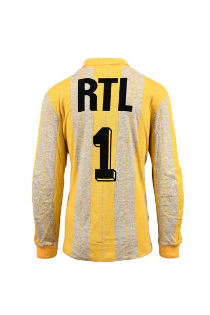 null Dominique Baratelli. Goalkeeper. Jersey n°1 worn with the Paris Saint-Germain...