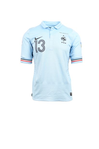 null Mapou Yanga Mbiwa. Défenseur. Maillot n°13 de l'équipe de France pour le match...