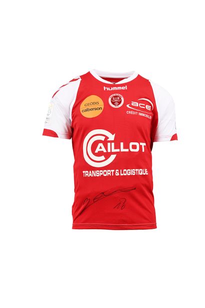 null Gaëtan Courtet. Striker. Stade de Reims jersey #18 worn against Paris Saint-Germain...