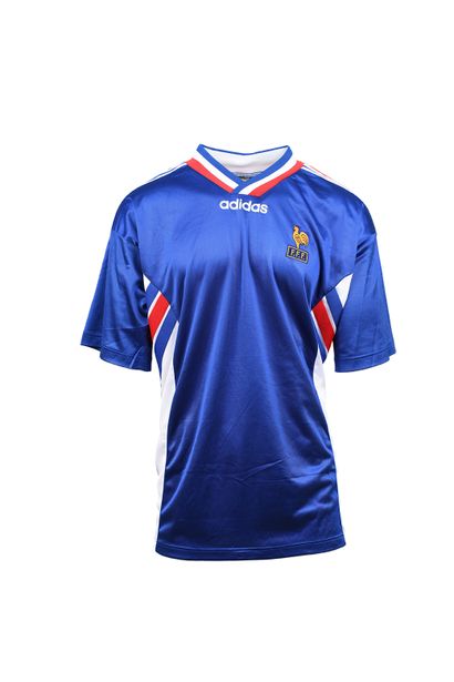 null Maillot n°8 de l'équipe de France jeunes porté lors de la saison Internationale...