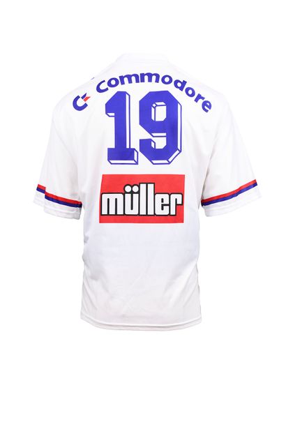 null Paris Saint-Germain. Maillot n°19 porté lors de la saison 1991-1992 du Championnat...