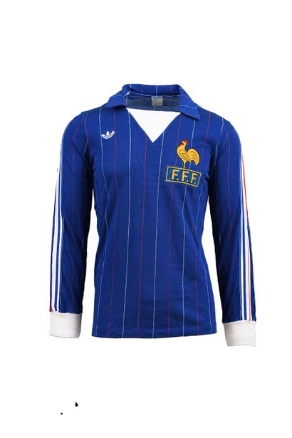 null Jersey n°3 of the French youth team worn during the International season 1981-1982....