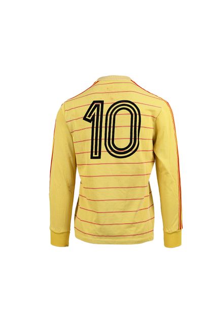 null RC Lens. Jersey n°10 for the season 1984-1985. Model probably intended for the...