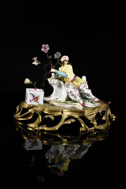 null Porcelain inkwell with gilt bronze mounting of the end of the XIXth-beginning...