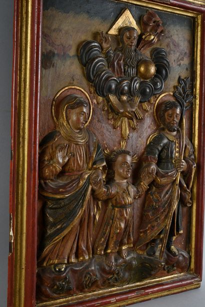 ESPAGNE, XVIIe siècle Panneau en noyer sculpté en fort relief, polychromé et doré...